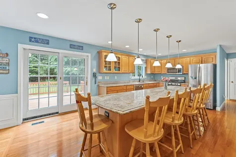 166 Brentwood Road Exeter NH 03833