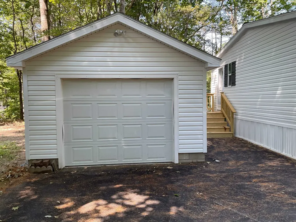 10 Granite Lane Wolfeboro NH 03894