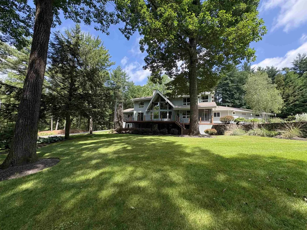 48 N Pepperell Road Hollis NH 03049
