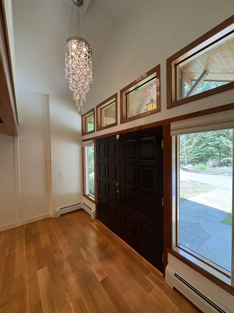 48 N Pepperell Road Hollis NH 03049