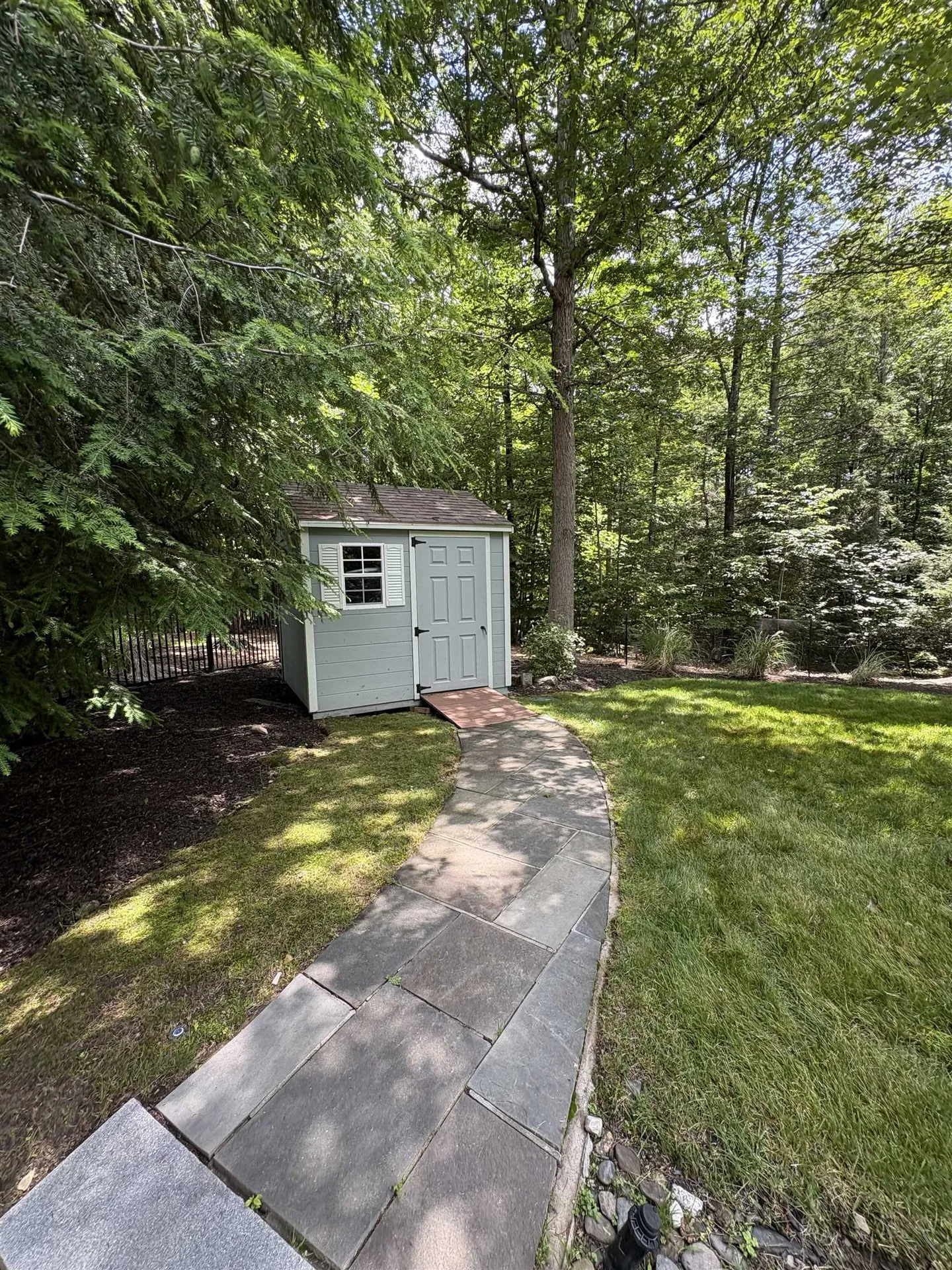 48 N Pepperell Road Hollis NH 03049