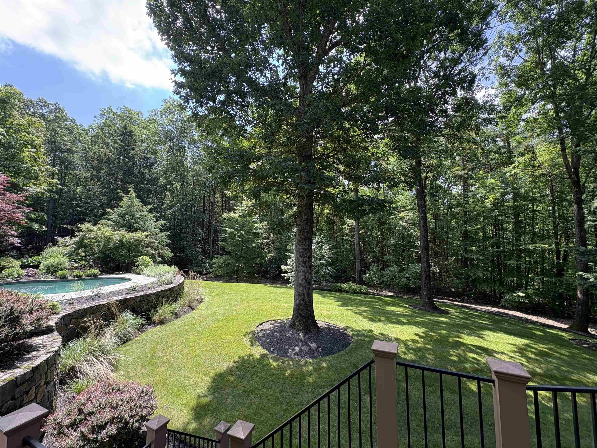 48 N Pepperell Road Hollis NH 03049