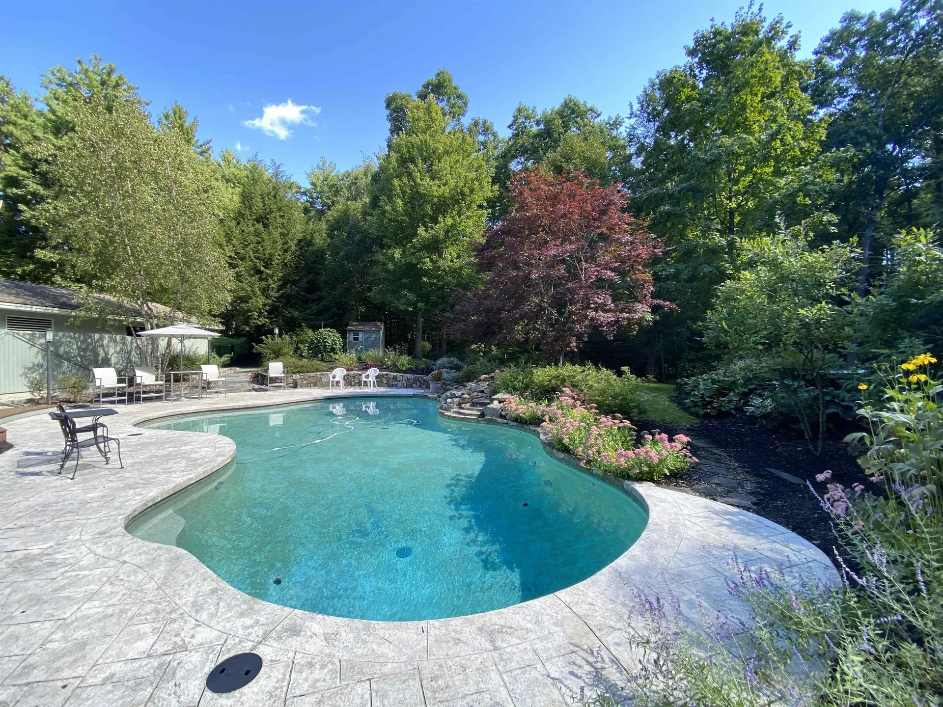 48 N Pepperell Road Hollis NH 03049