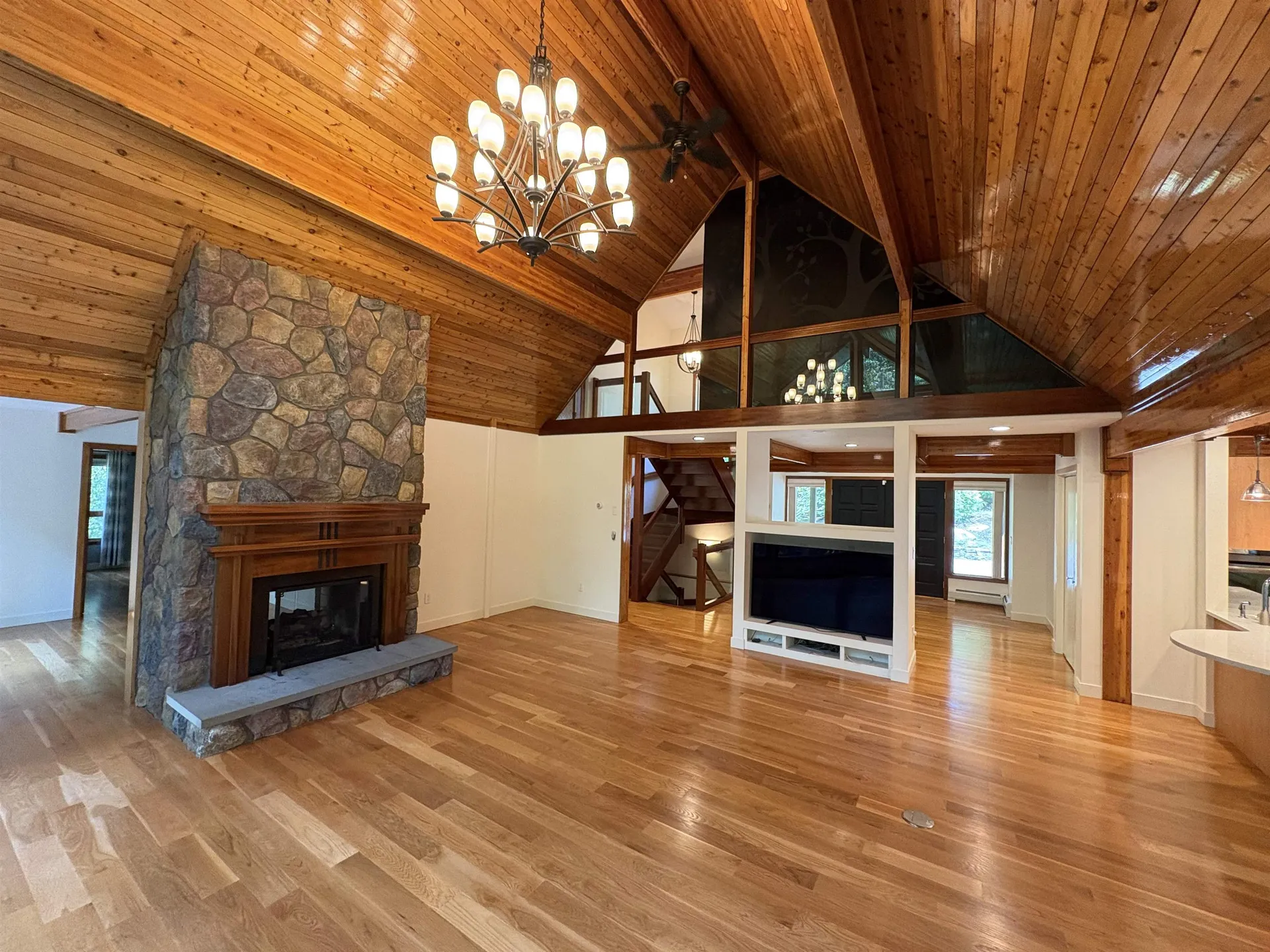 48 N Pepperell Road Hollis NH 03049