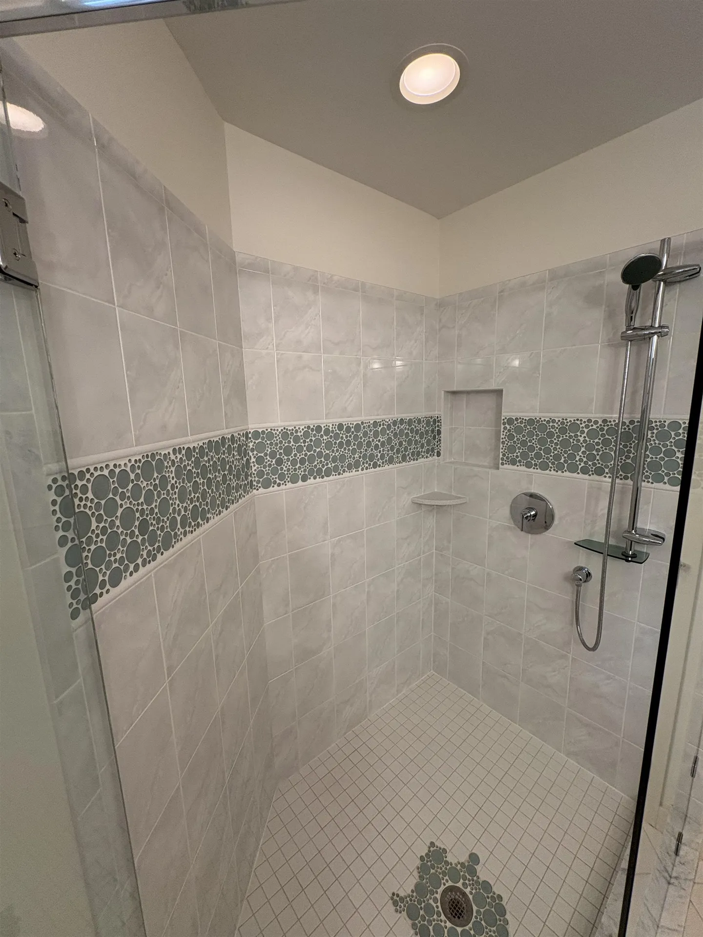 48 N Pepperell Road Hollis NH 03049