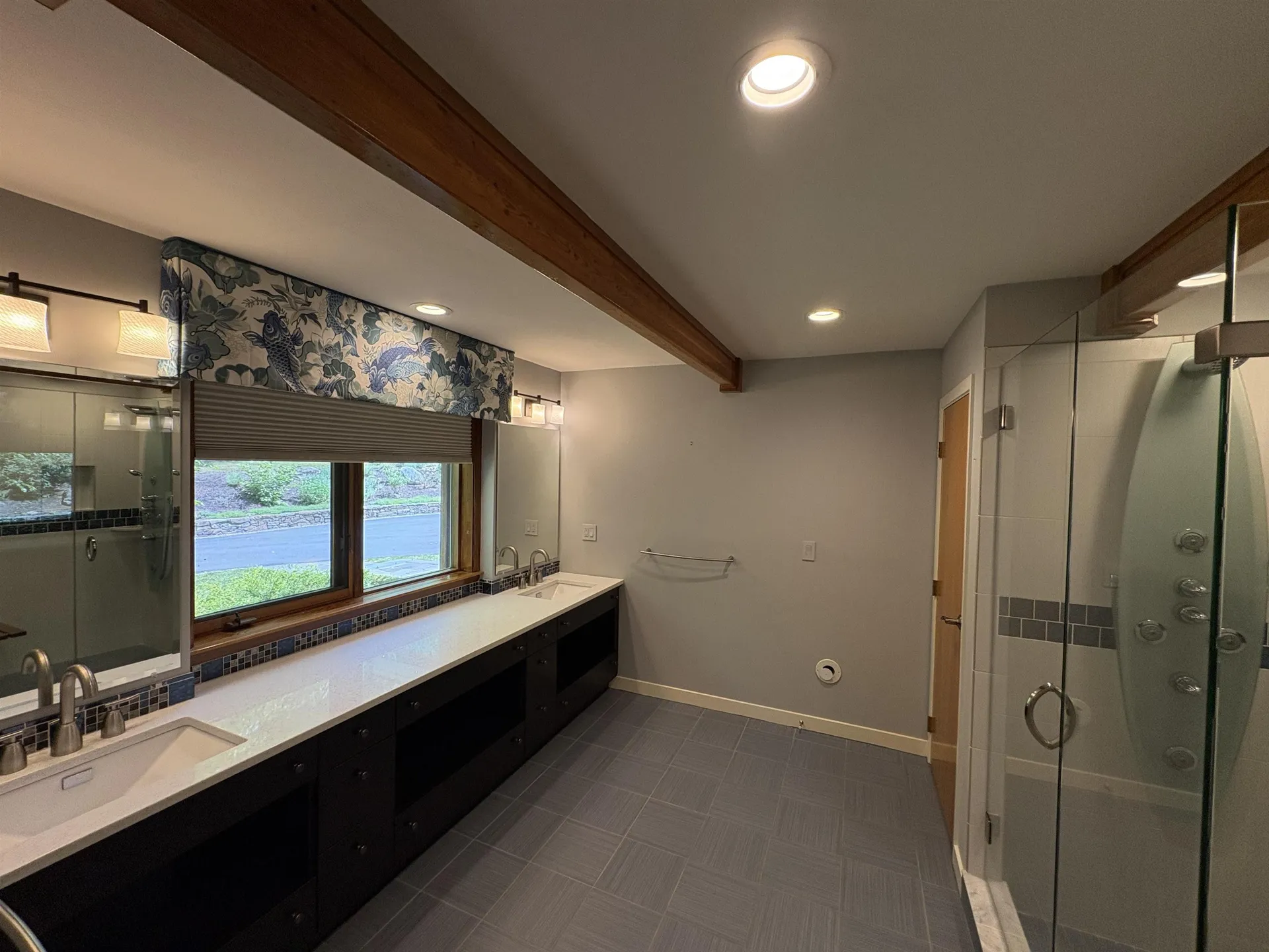 48 N Pepperell Road Hollis NH 03049
