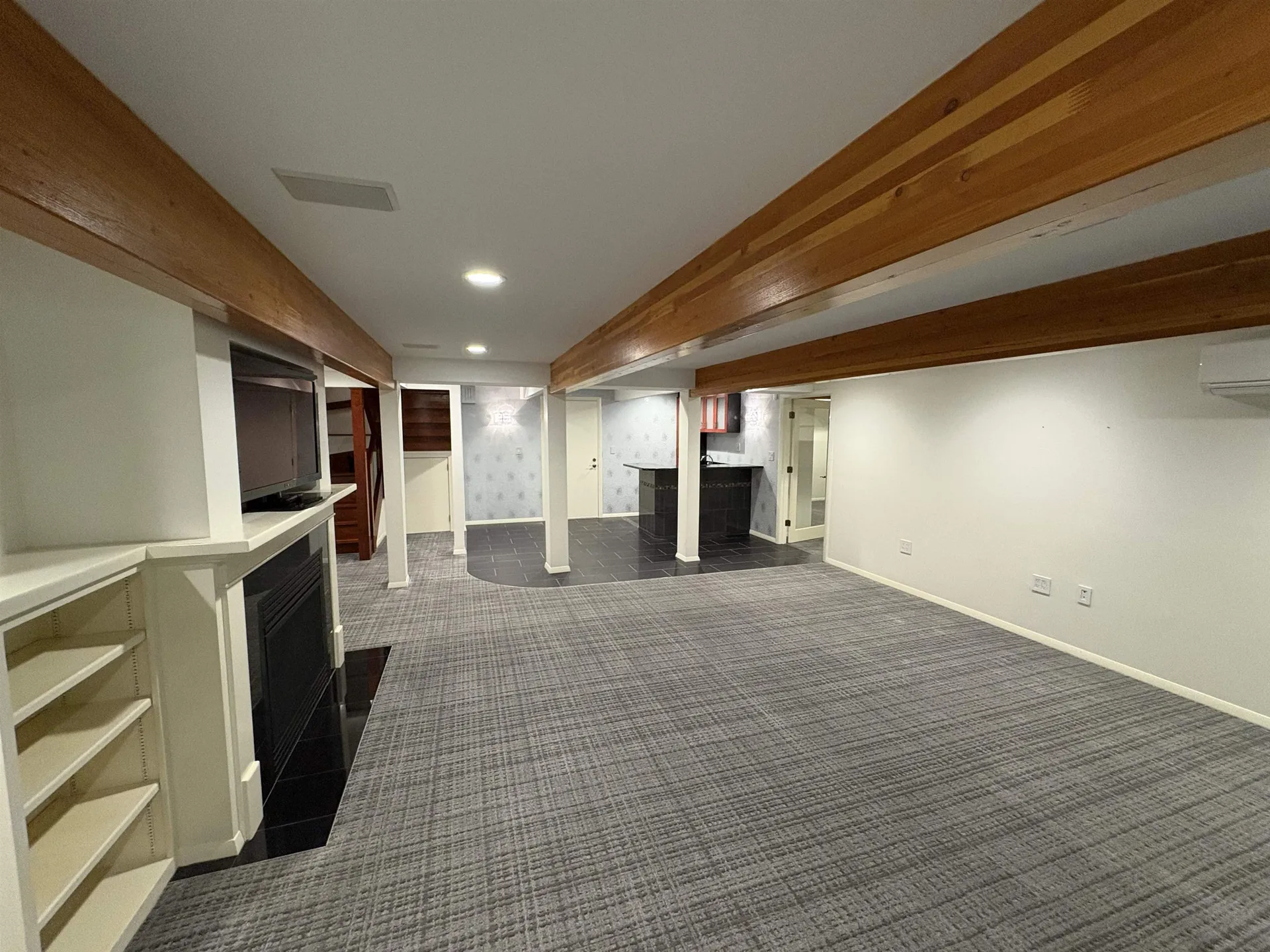 48 N Pepperell Road Hollis NH 03049