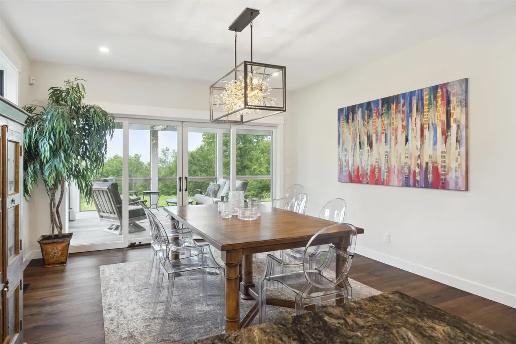 88 Stonehouse Road New London NH 03257