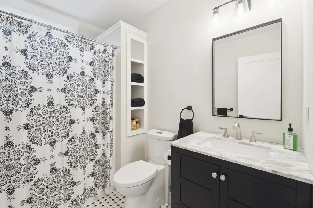 88 Stonehouse Road New London NH 03257