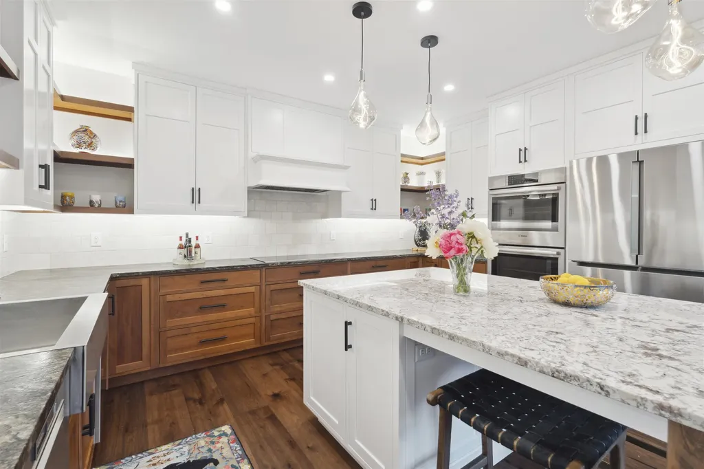 88 Stonehouse Road New London NH 03257