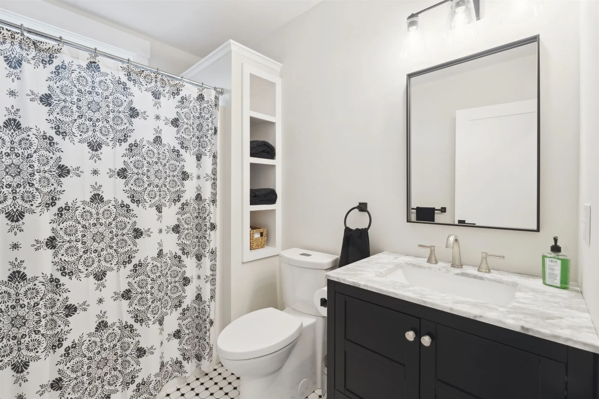 88 Stonehouse Road New London NH 03257