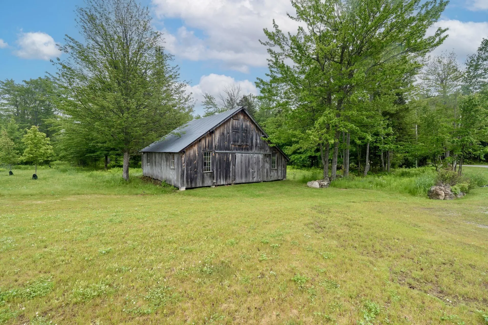 88 Stonehouse Road New London NH 03257