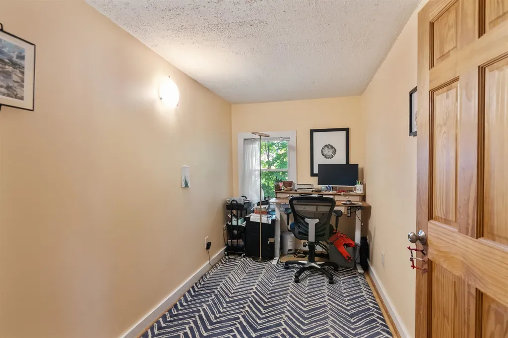 40-40 1/2 Convent Square Burlington VT 05401