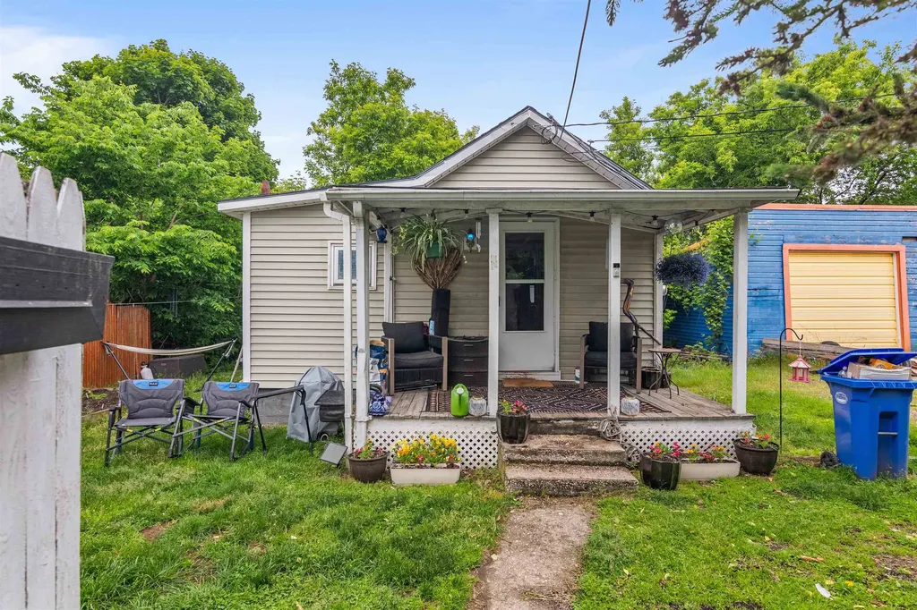 40-40 1/2 Convent Square Burlington VT 05401