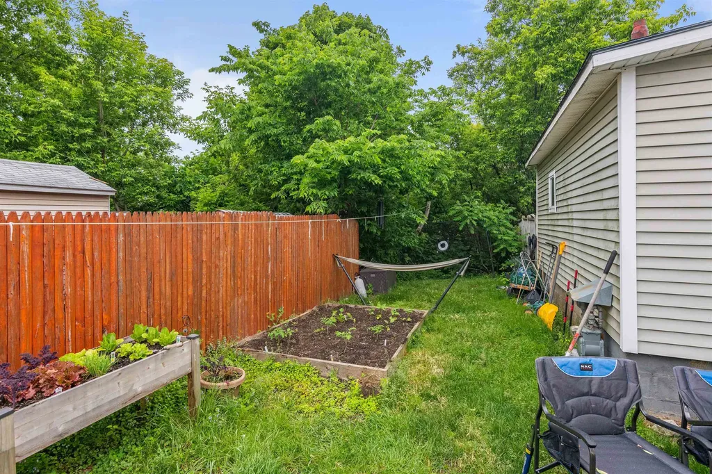 40-40 1/2 Convent Square Burlington VT 05401