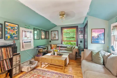 40-40 1/2 Convent Square Burlington VT 05401