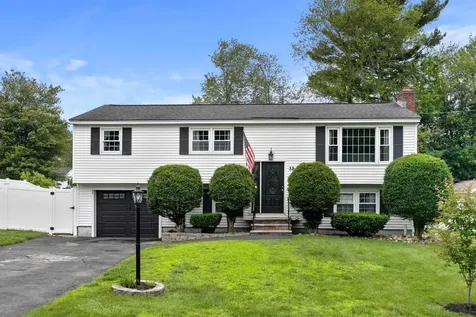 32 Ashwood Avenue Salem NH 03079