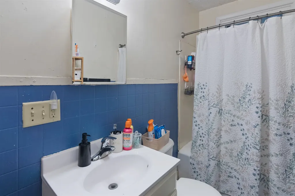 305-307 North Winooski Avenue Burlington VT 05401