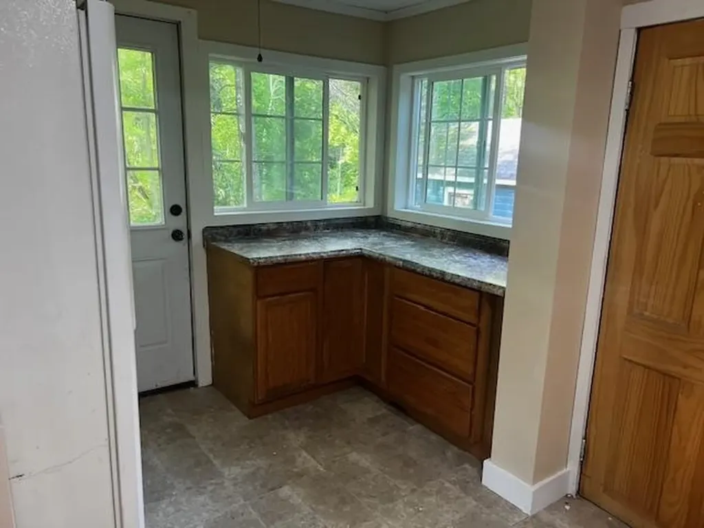 498 Clyde Street Newport City VT 05855