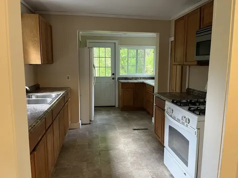 498 Clyde Street Newport City VT 05855