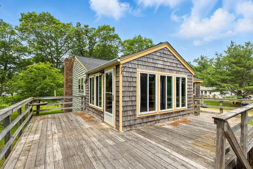 8 Bigs Lane Seabrook NH 03874