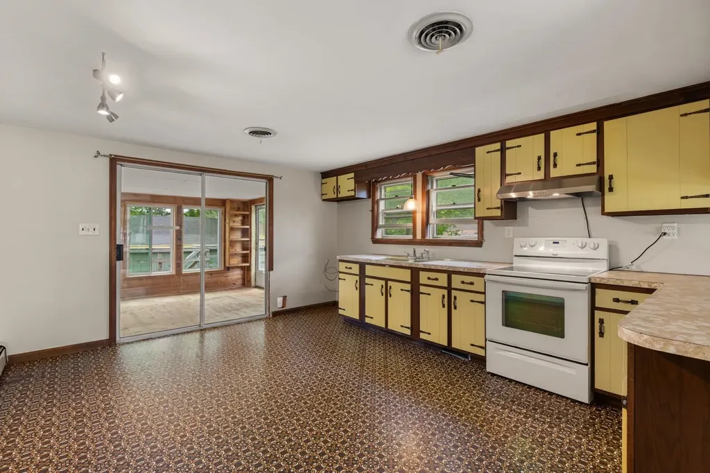 8 Bigs Lane Seabrook NH 03874