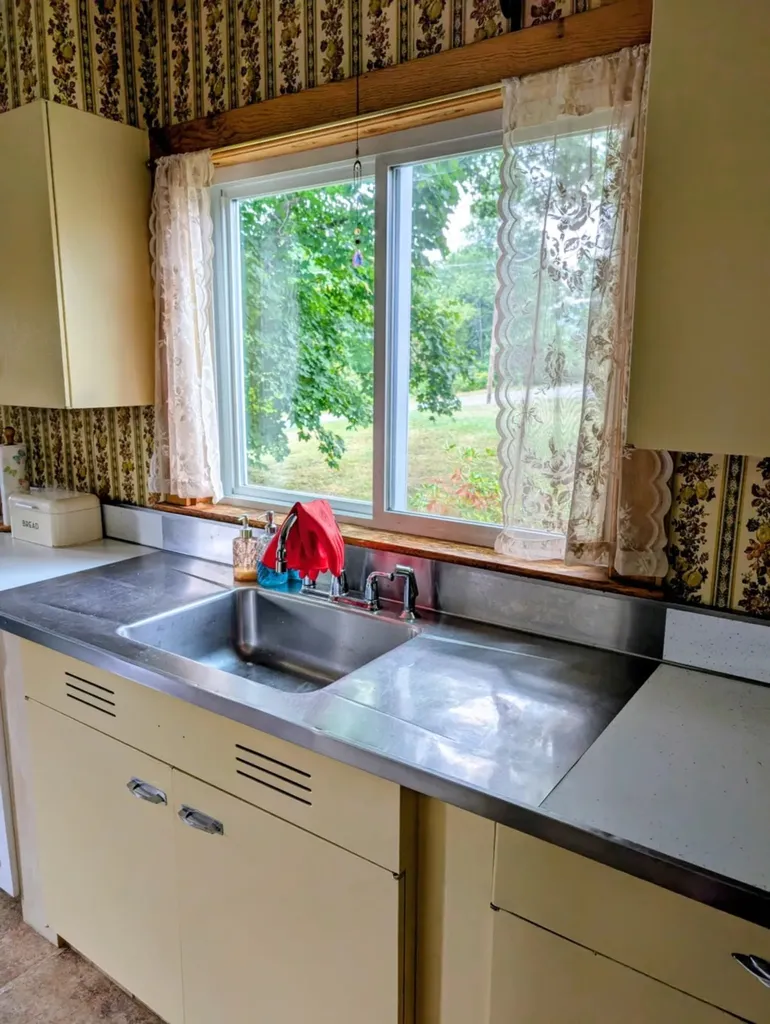 242 Middle Street Brighton VT 05846