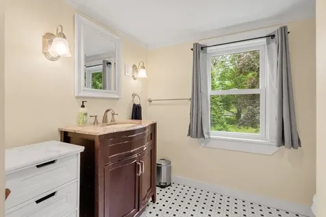 129 Haverhill Road East Kingston NH 03827