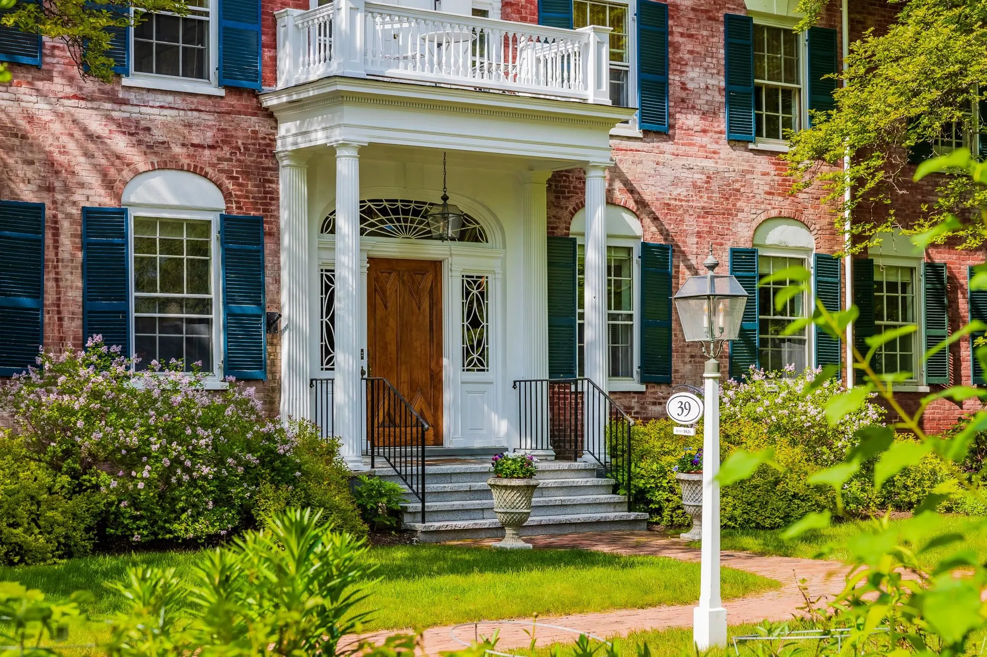 39 Elm Street Woodstock VT 05091