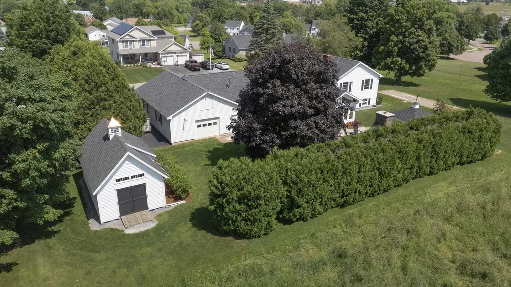 8 Green Meadow Acres Vergennes VT 05491