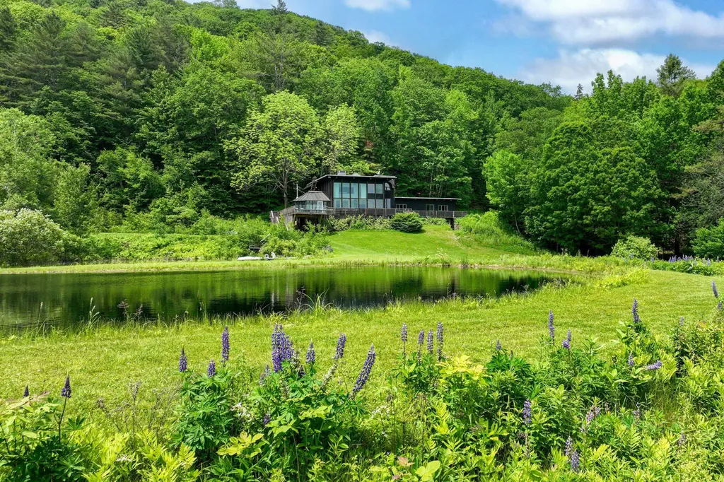 465 Pennell Road Chester VT 05143