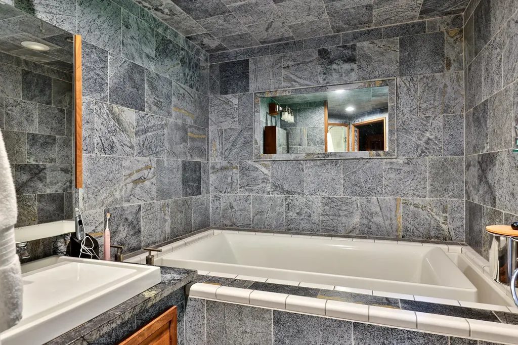 465 Pennell Road Chester VT 05143
