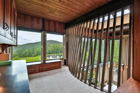 465 Pennell Road Chester VT 05143