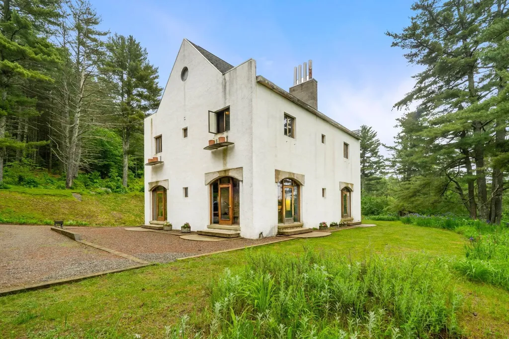 435 & 437 Avery Hill Road Alton NH 03809