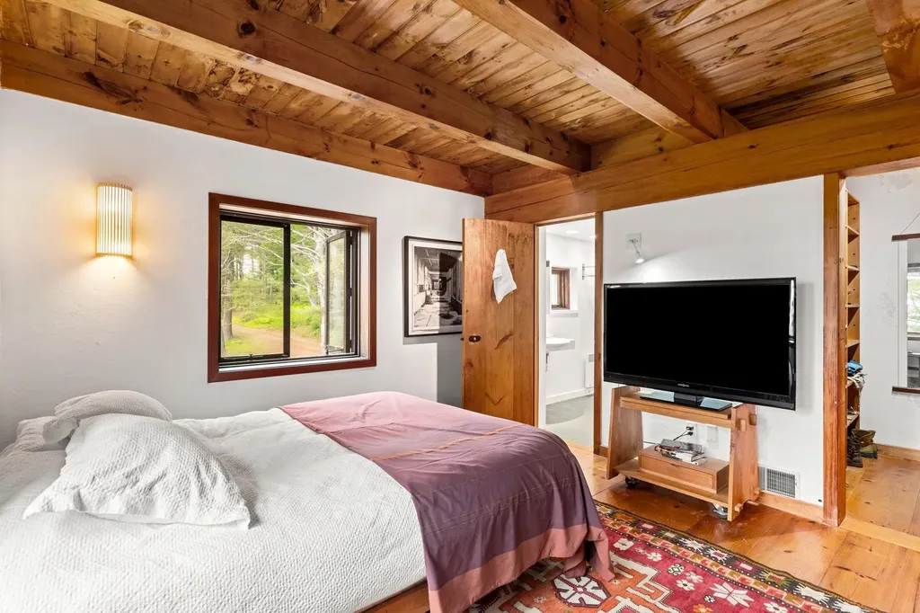 435 & 437 Avery Hill Road Alton NH 03809