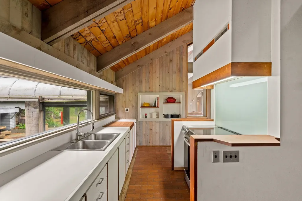 435 & 437 Avery Hill Road Alton NH 03809