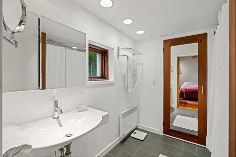 435 & 437 Avery Hill Road Alton NH 03809