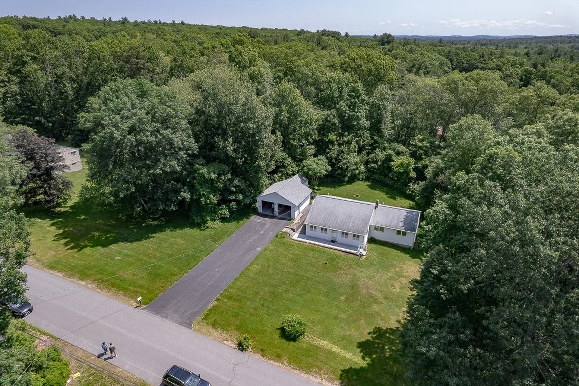 4 Appaloosa Avenue Pelham NH 03076