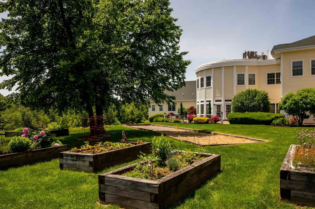 118 Secretariat Way Rochester NH 03867
