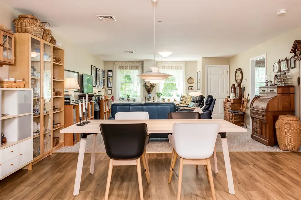 118 Secretariat Way Rochester NH 03867