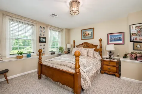 118 Secretariat Way Rochester NH 03867