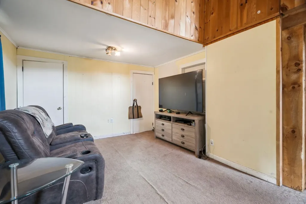 11 Providence Avenue Claremont NH 03743