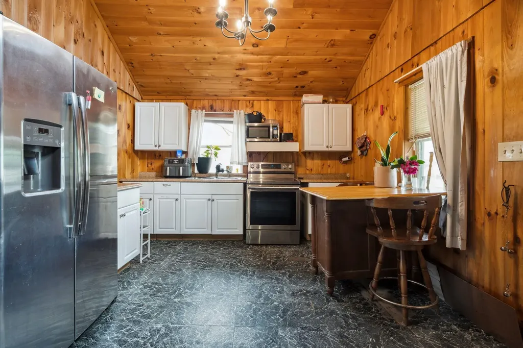 11 Providence Avenue Claremont NH 03743