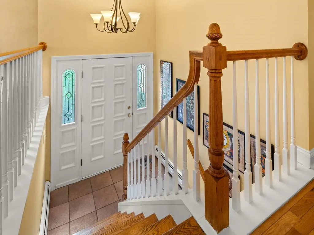 63 Robin Road Colchester VT 05446