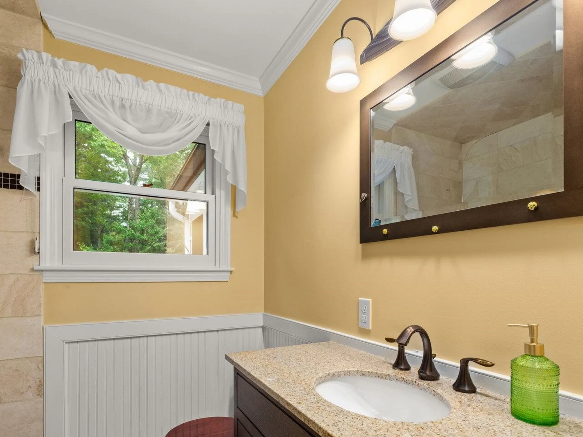 63 Robin Road Colchester VT 05446