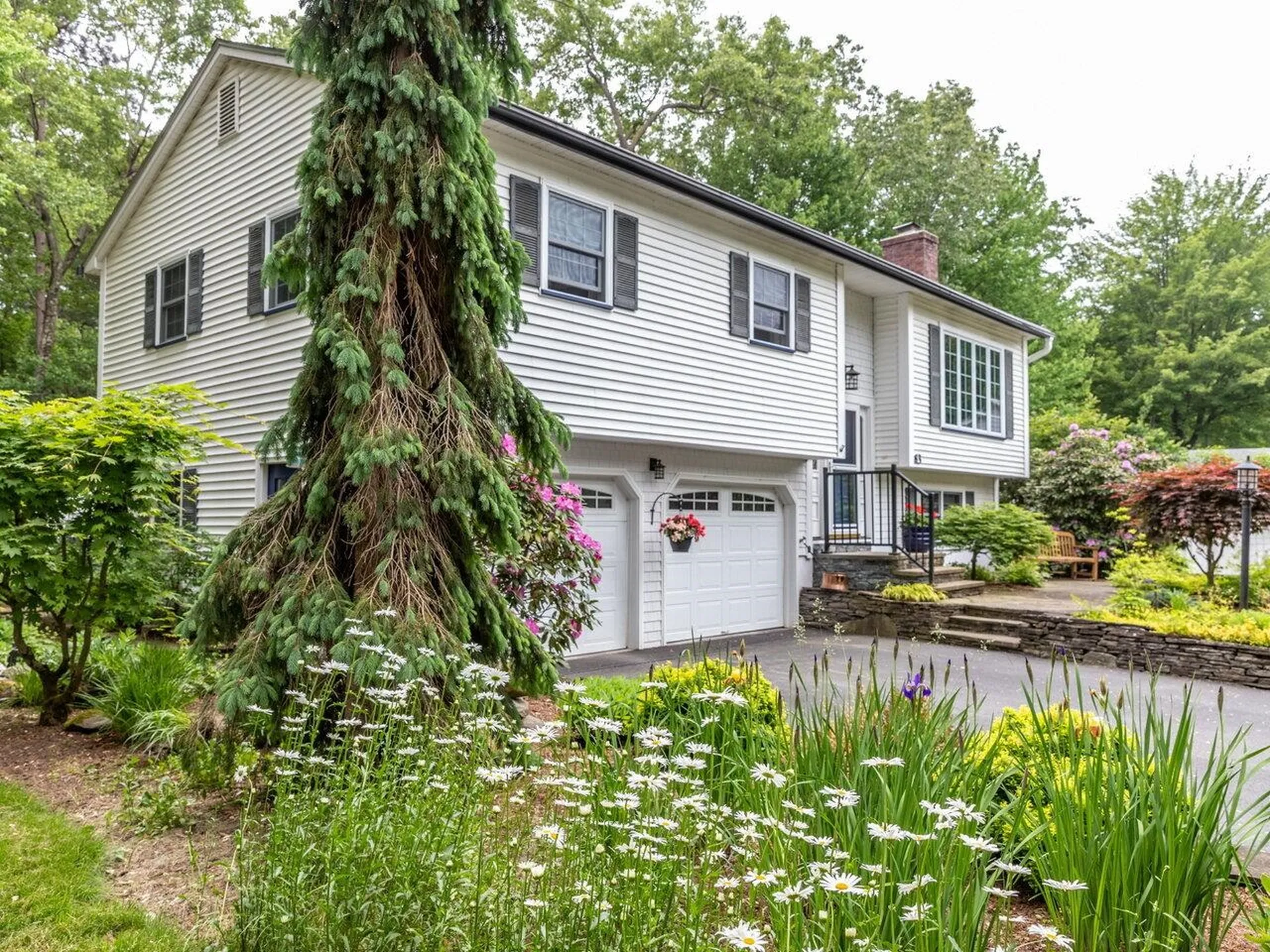 63 Robin Road Colchester VT 05446