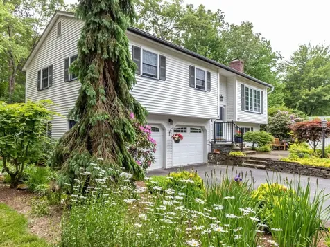 63 Robin Road Colchester VT 05446