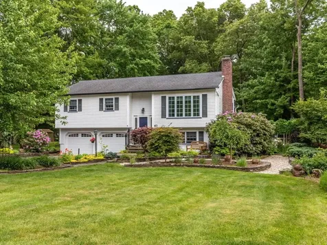 63 Robin Road Colchester VT 05446