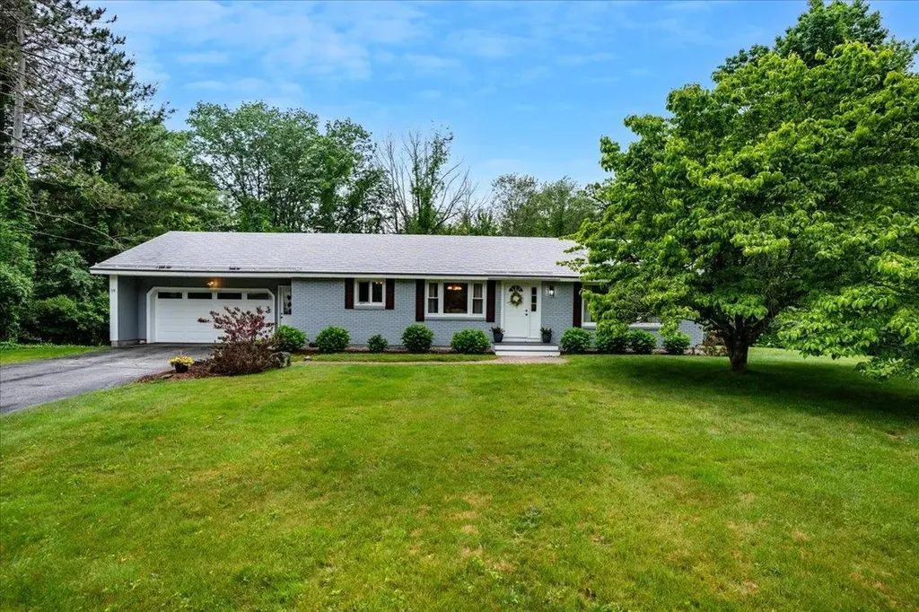 10 Circle Drive Bedford NH 03110