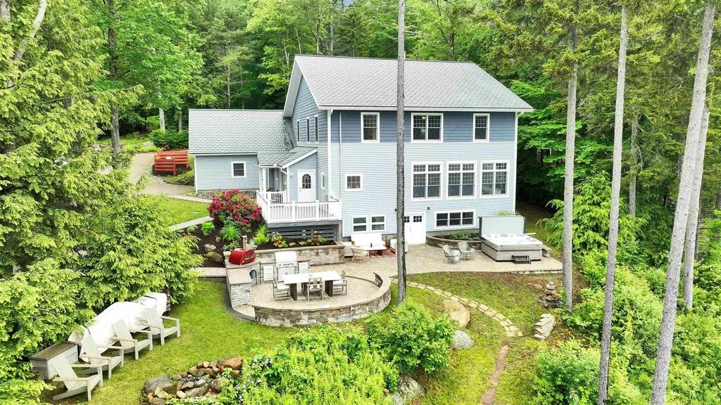 38 West Shore Circle Stoddard NH 03464